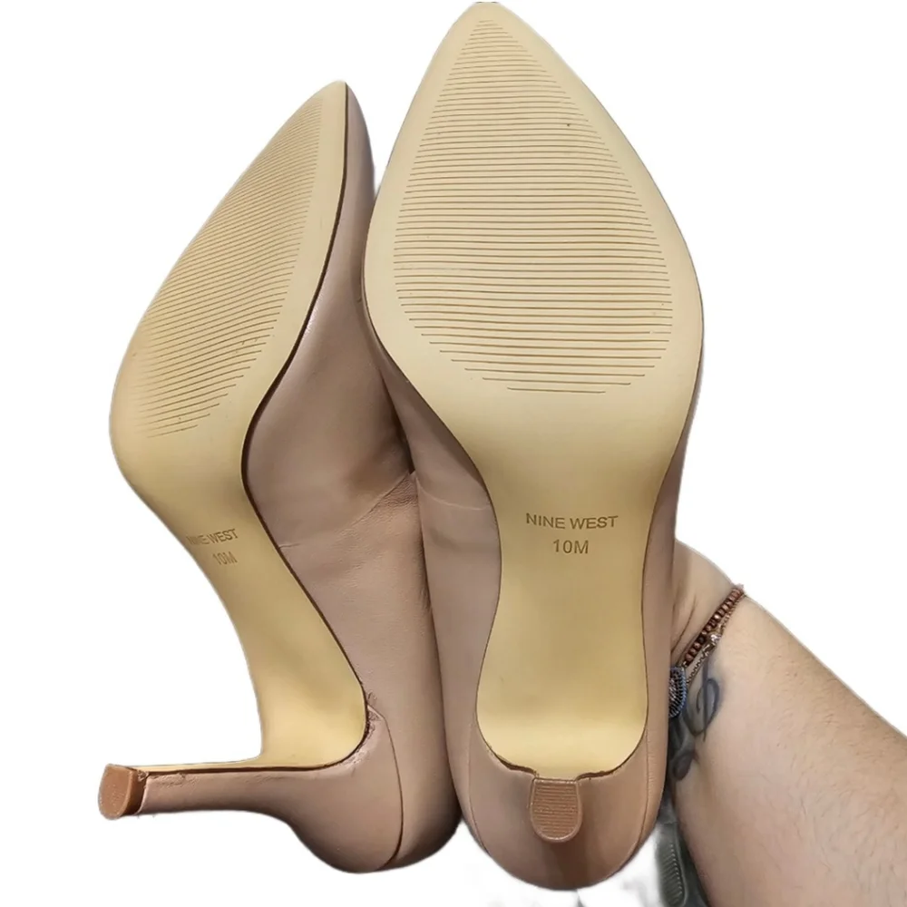 **SOLD** Nine West Fifth 9x9 Pointy Toe Leather Pumps - Picture 9 of 10